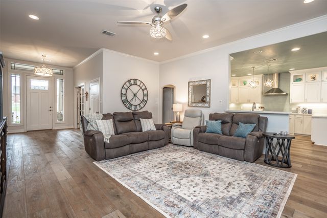 11 County Road 3631, Lindsay, TX 76250