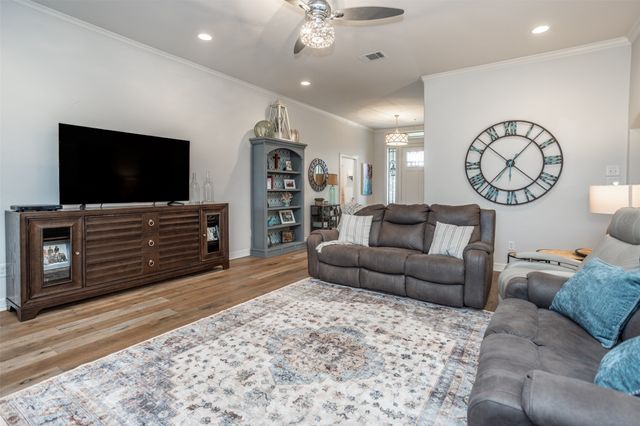 11 County Road 3631, Lindsay, TX 76250