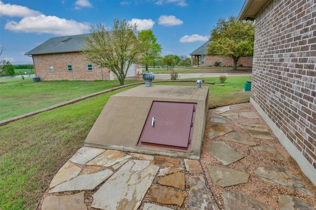 11 County Road 3631, Lindsay, TX 76250