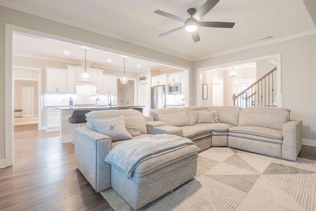 8821 Knolling Loop, Ooltewah, TN 37363