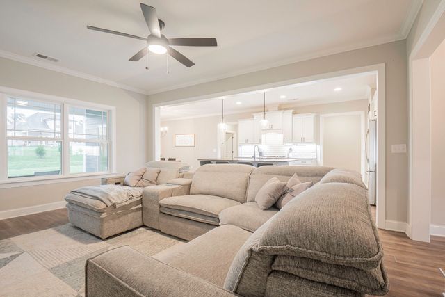 8821 Knolling Loop, Ooltewah, TN 37363
