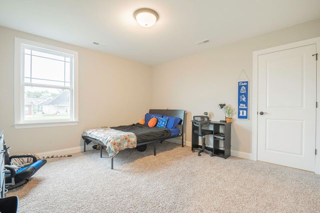 8821 Knolling Loop, Ooltewah, TN 37363