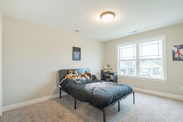 8821 Knolling Loop, Ooltewah, TN 37363