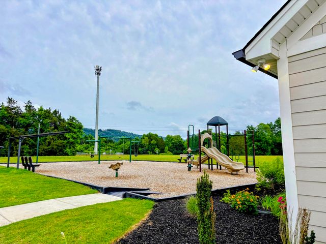 8821 Knolling Loop, Ooltewah, TN 37363