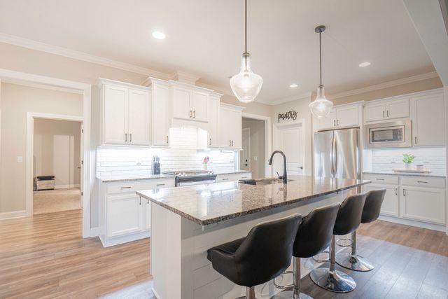 8821 Knolling Loop, Ooltewah, TN 37363