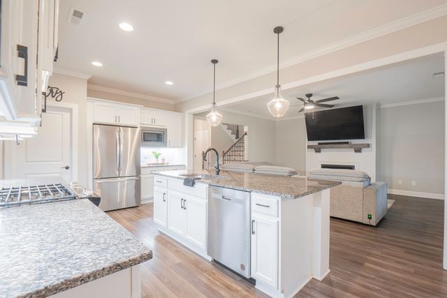 8821 Knolling Loop, Ooltewah, TN 37363