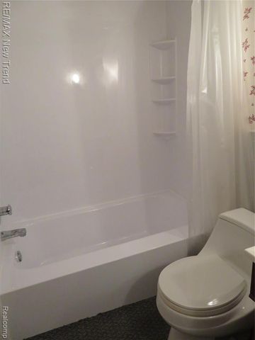 5420 Cambourne Place, West Bloomfield, MI 48322