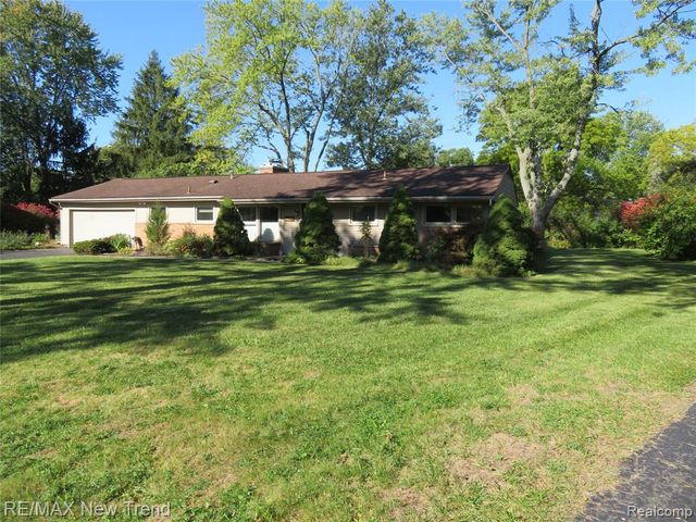 5420 Cambourne Place, West Bloomfield, MI 48322