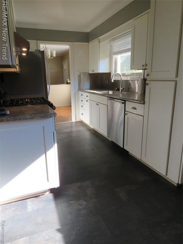 5420 Cambourne Place, West Bloomfield, MI 48322