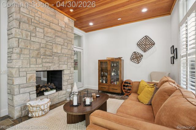 7651 Maple Ridge Court, Independence Charter Township, MI 48346