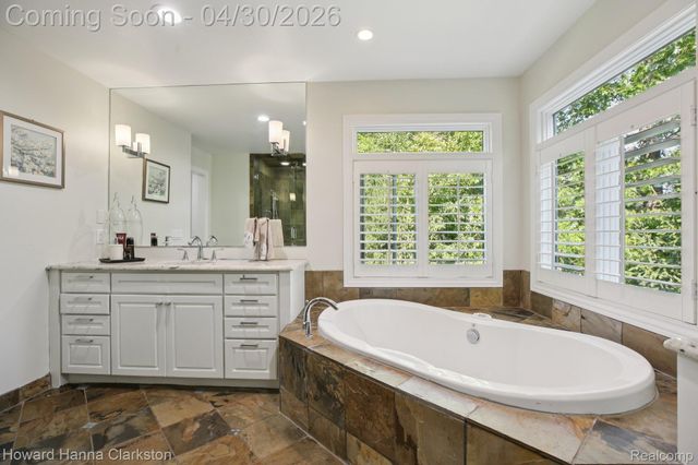 7651 Maple Ridge Court, Independence Charter Township, MI 48346