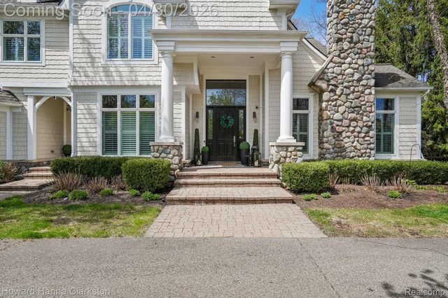 7651 Maple Ridge Court, Independence Charter Township, MI 48346