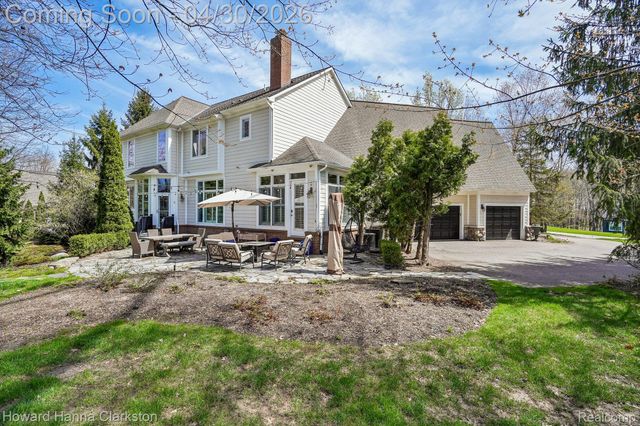 7651 Maple Ridge Court, Independence Charter Township, MI 48346