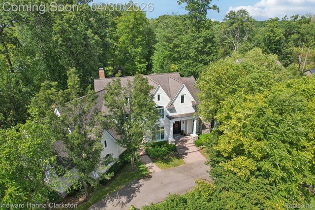 7651 Maple Ridge Court, Independence Charter Township, MI 48346