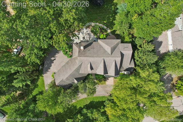 7651 Maple Ridge Court, Independence Charter Township, MI 48346