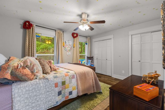 203 Buccaneer Dr., Hattiesburg, MS 39402