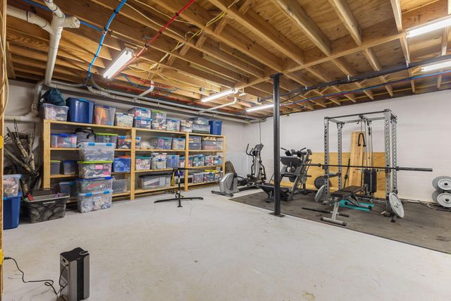 203 Buccaneer Dr., Hattiesburg, MS 39402
