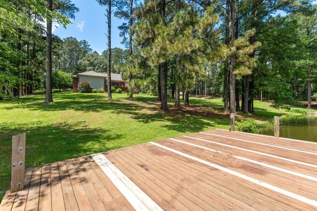 203 Buccaneer Dr., Hattiesburg, MS 39402
