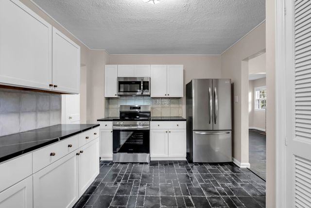 444 S Glendale St, Wichita, KS 67218