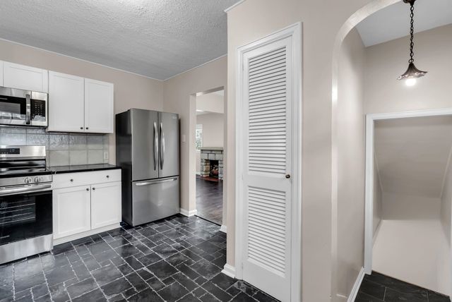 444 S Glendale St, Wichita, KS 67218