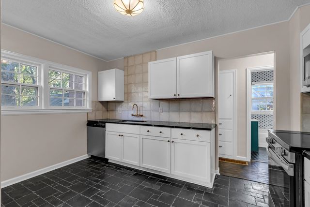 444 S Glendale St, Wichita, KS 67218