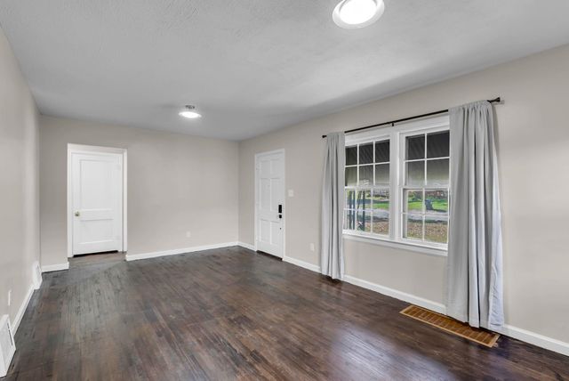 444 S Glendale St, Wichita, KS 67218