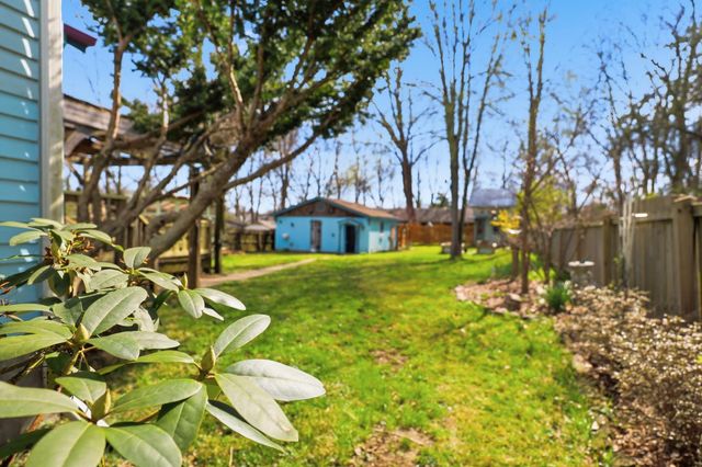 119 E Stephens Street, Midway, KY 40347