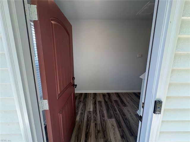 990 Jefferson ST, Suffolk, VA 23434