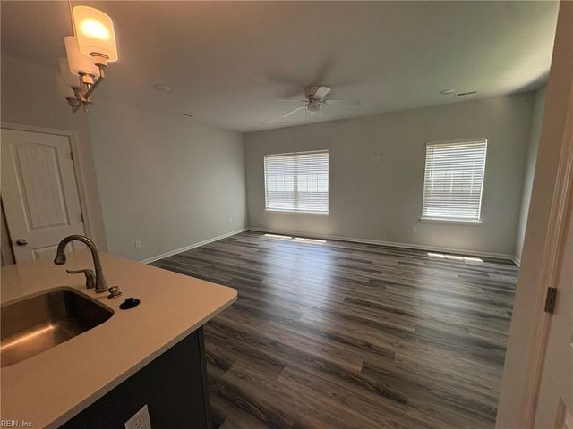990 Jefferson ST, Suffolk, VA 23434