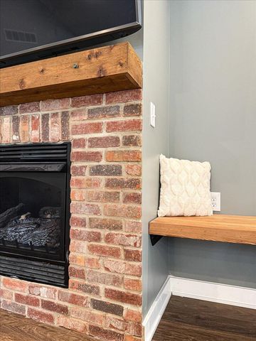 8183 Old Oak Drive, Demotte, IN 46310