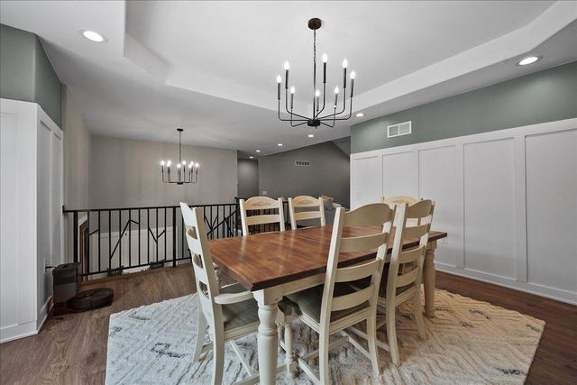 8183 Old Oak Drive, Demotte, IN 46310