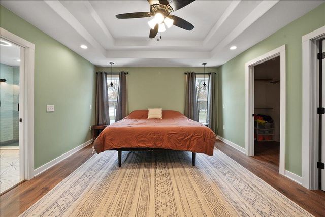 8183 Old Oak Drive, Demotte, IN 46310