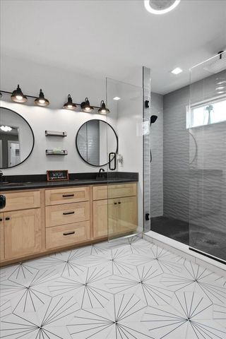 8183 Old Oak Drive, Demotte, IN 46310