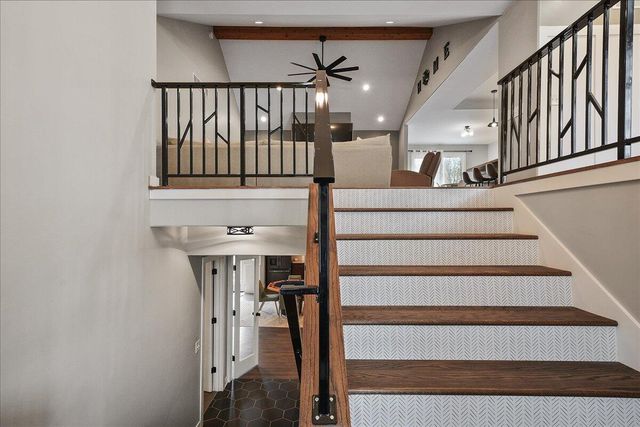 8183 Old Oak Drive, Demotte, IN 46310