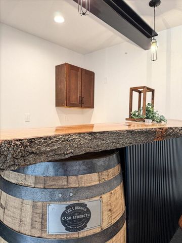 8183 Old Oak Drive, Demotte, IN 46310