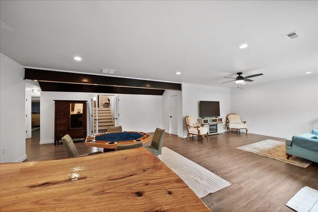 8183 Old Oak Drive, Demotte, IN 46310