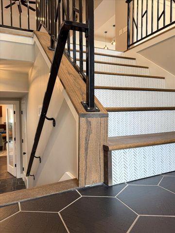 8183 Old Oak Drive, Demotte, IN 46310