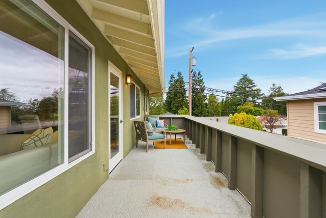 130 Lyell Street, Los Altos, CA 94022