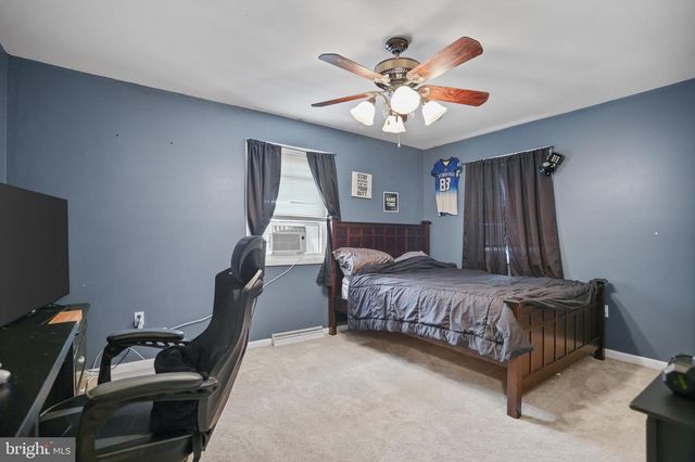 493 WINDY HILL RD, New Freedom, PA 17349