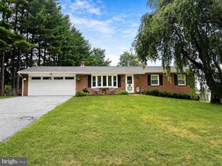 493 WINDY HILL RD, New Freedom, PA 17349