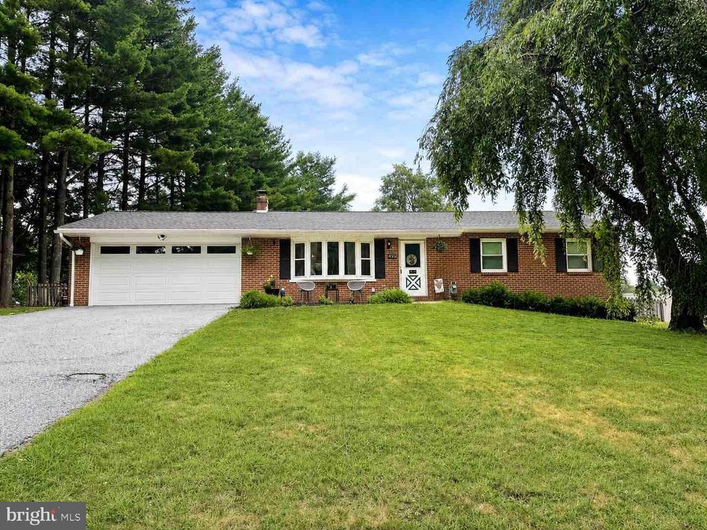 493 WINDY HILL RD, New Freedom, PA 17349
