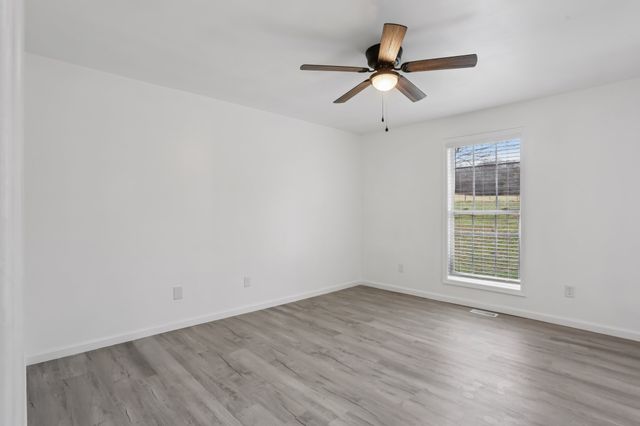 1101 Bugscuffle Rd, Wartrace, TN 37183