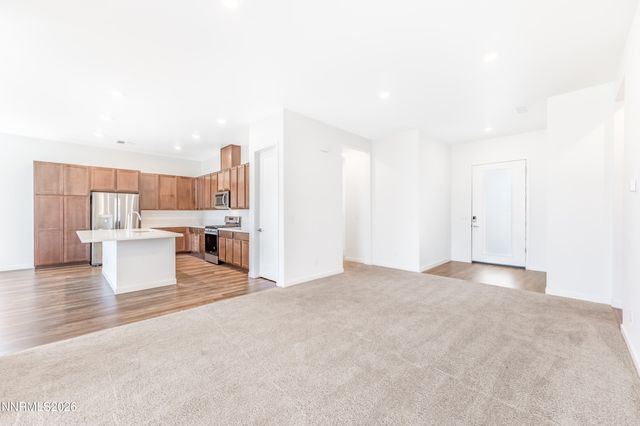 1852 Hogan Peak Street, Carson City, NV 89701