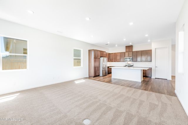 1852 Hogan Peak Street, Carson City, NV 89701