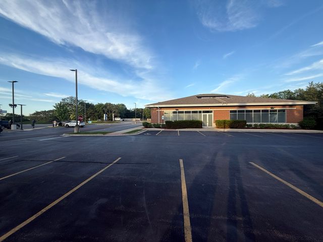 900 S Milwaukee Avenue, Vernon Hills, IL 60061