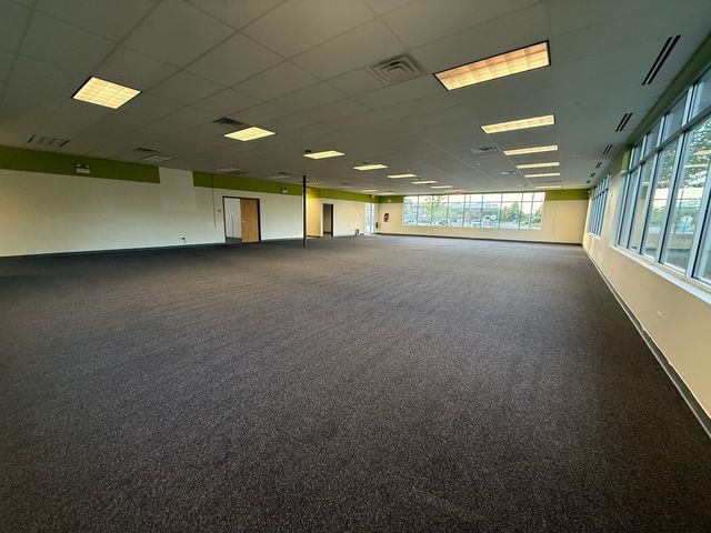 900 S Milwaukee Avenue, Vernon Hills, IL 60061