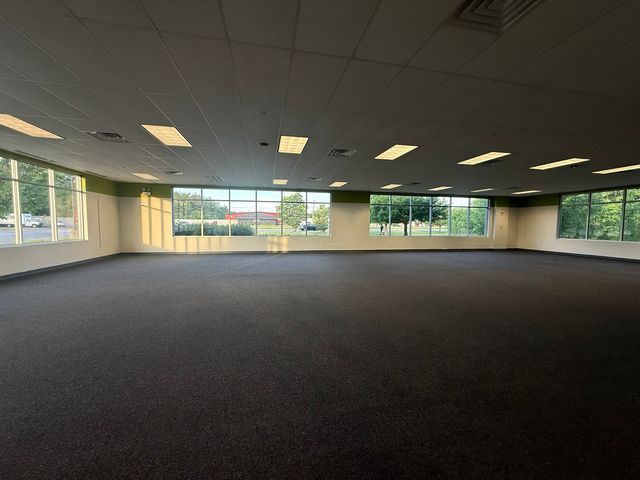 900 S Milwaukee Avenue, Vernon Hills, IL 60061