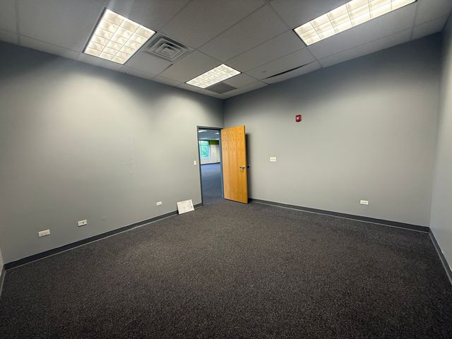 900 S Milwaukee Avenue, Vernon Hills, IL 60061