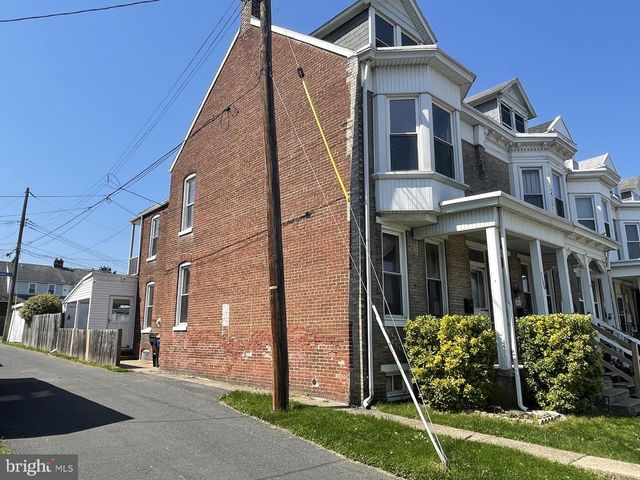 1136 E SOUTH ST, York, PA 17403