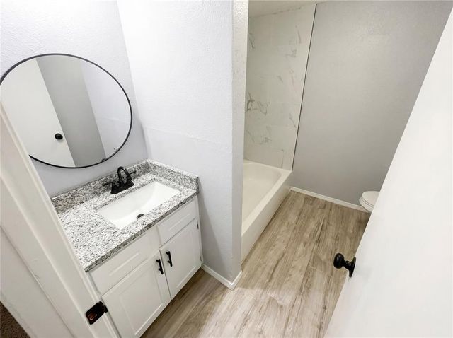 6020 NW Expressway, Oklahoma City, OK 73132